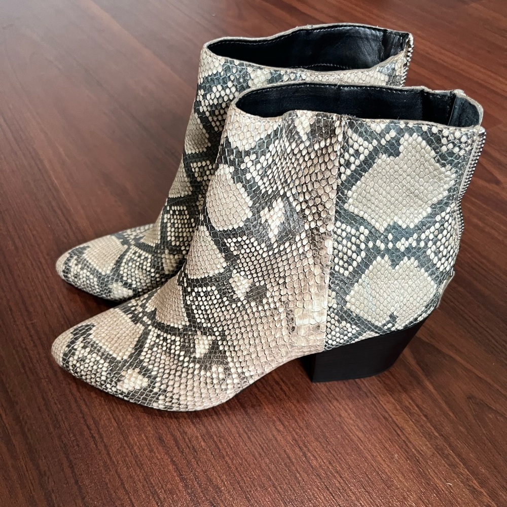 Dolce vita snakeskin boots size 9.5